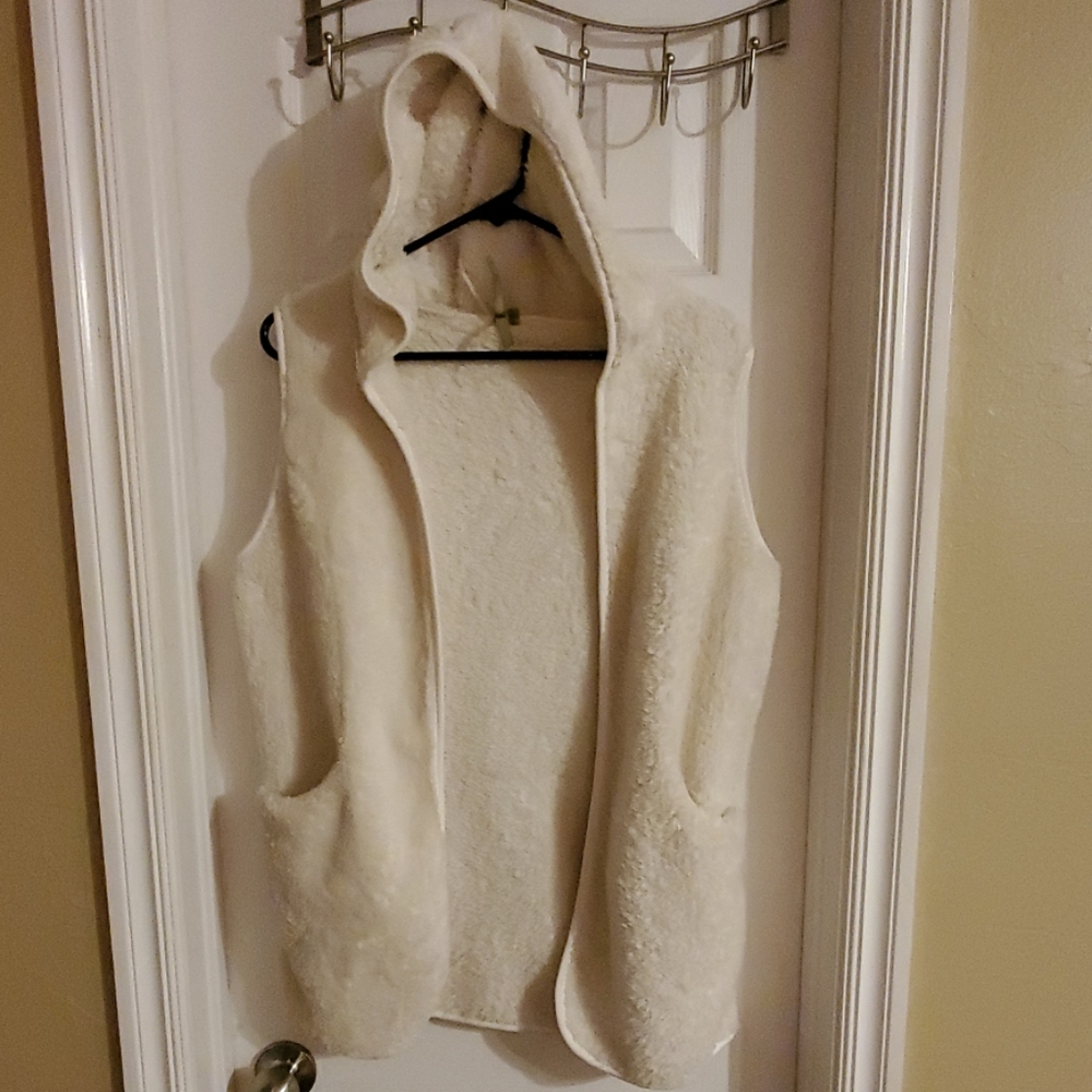 Cream plush vest with hood
